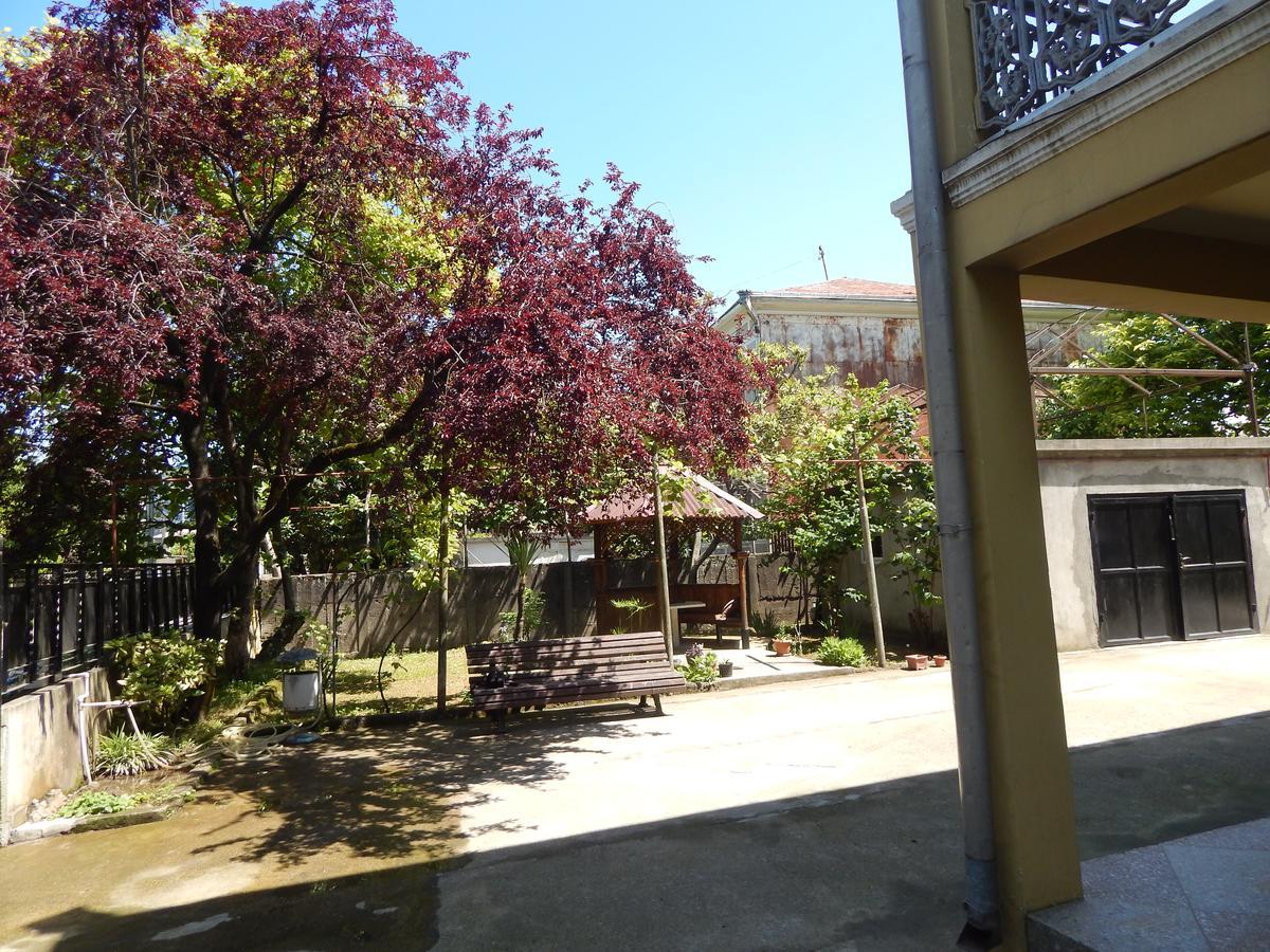 Guest House On Angisa 바투미 외부 사진
